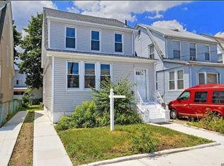 11636 203rd St, Saint Albans, NY 11412