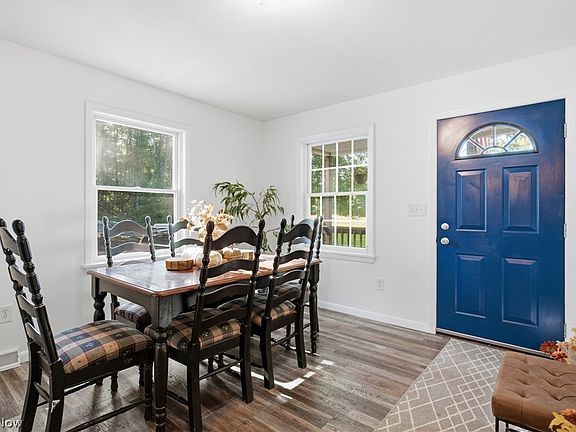 5th image of 1318 Daly Rd