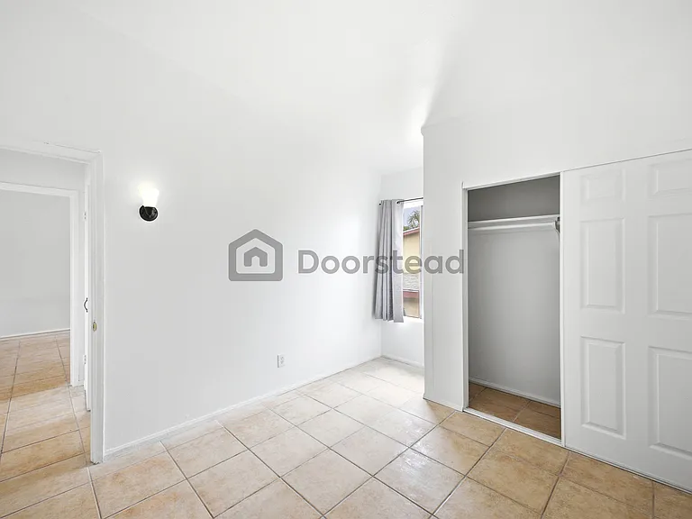 824 S 47th St — Photo 17