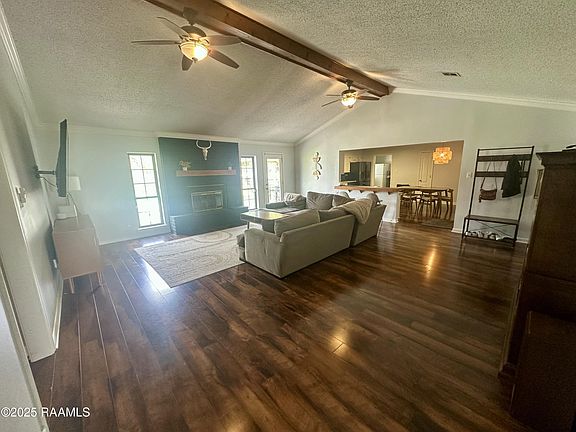 3rd image of 100 Irish Bend Dr