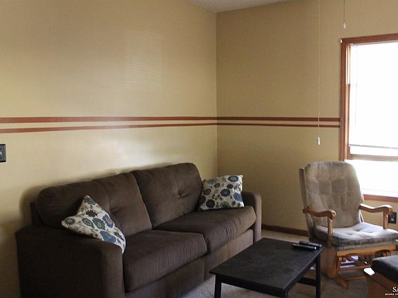 3rd image of 130 S Kansas Ave