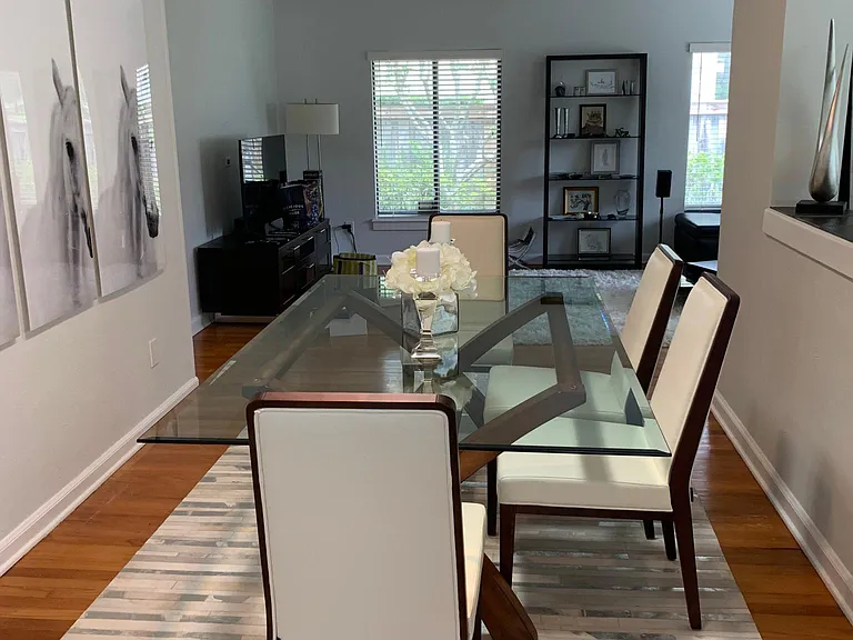 341 Kings Way — Photo 4