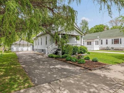 2121 4th St, Bay City, MI, 48708