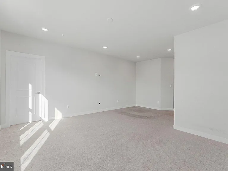 13270 Woodland Park Rd #3J — Photo 16