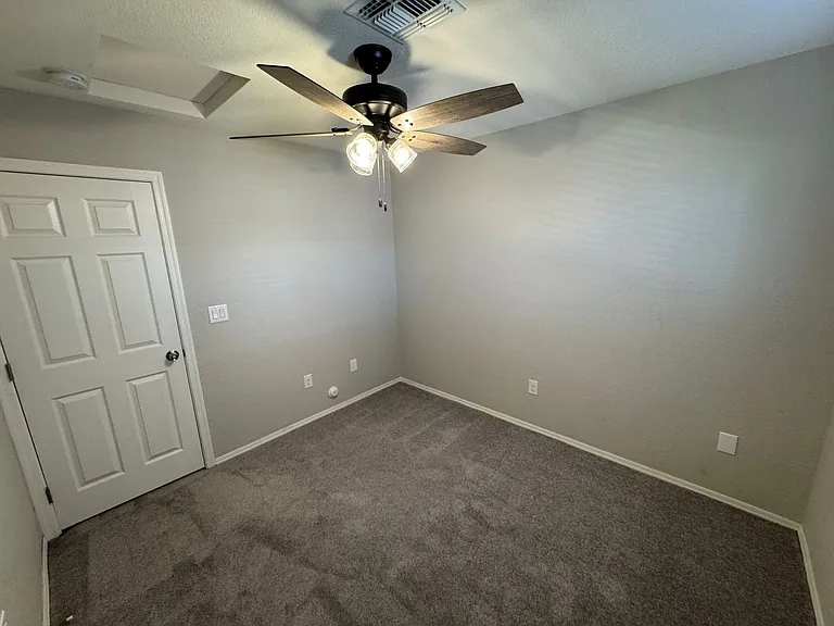 286 W Palomino Dr #101 — Photo 13