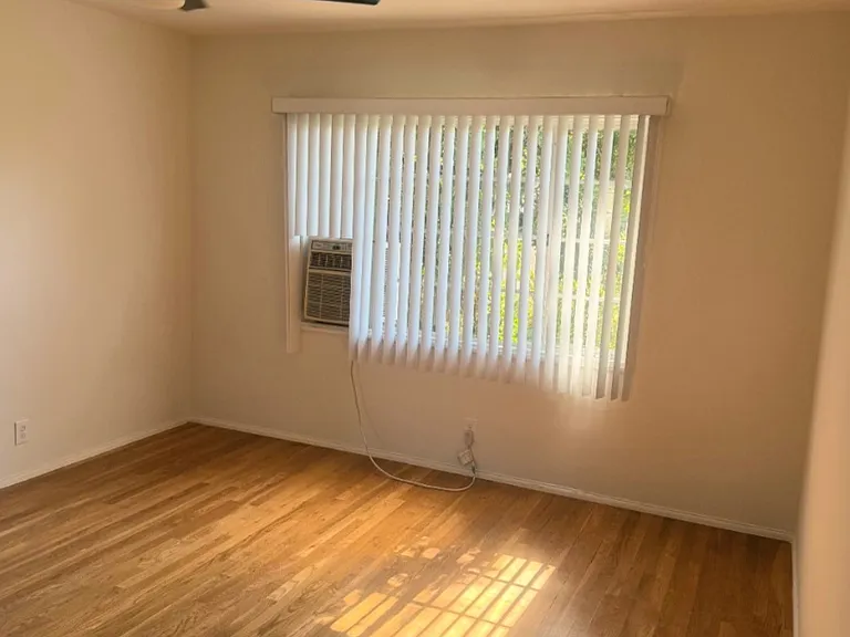 328 N Louise St #106 — Photo 4