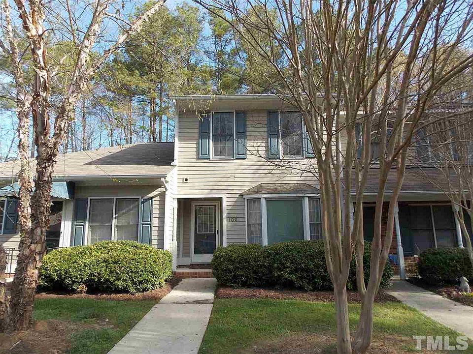 1st image of 102 Forest Oaks Dr
