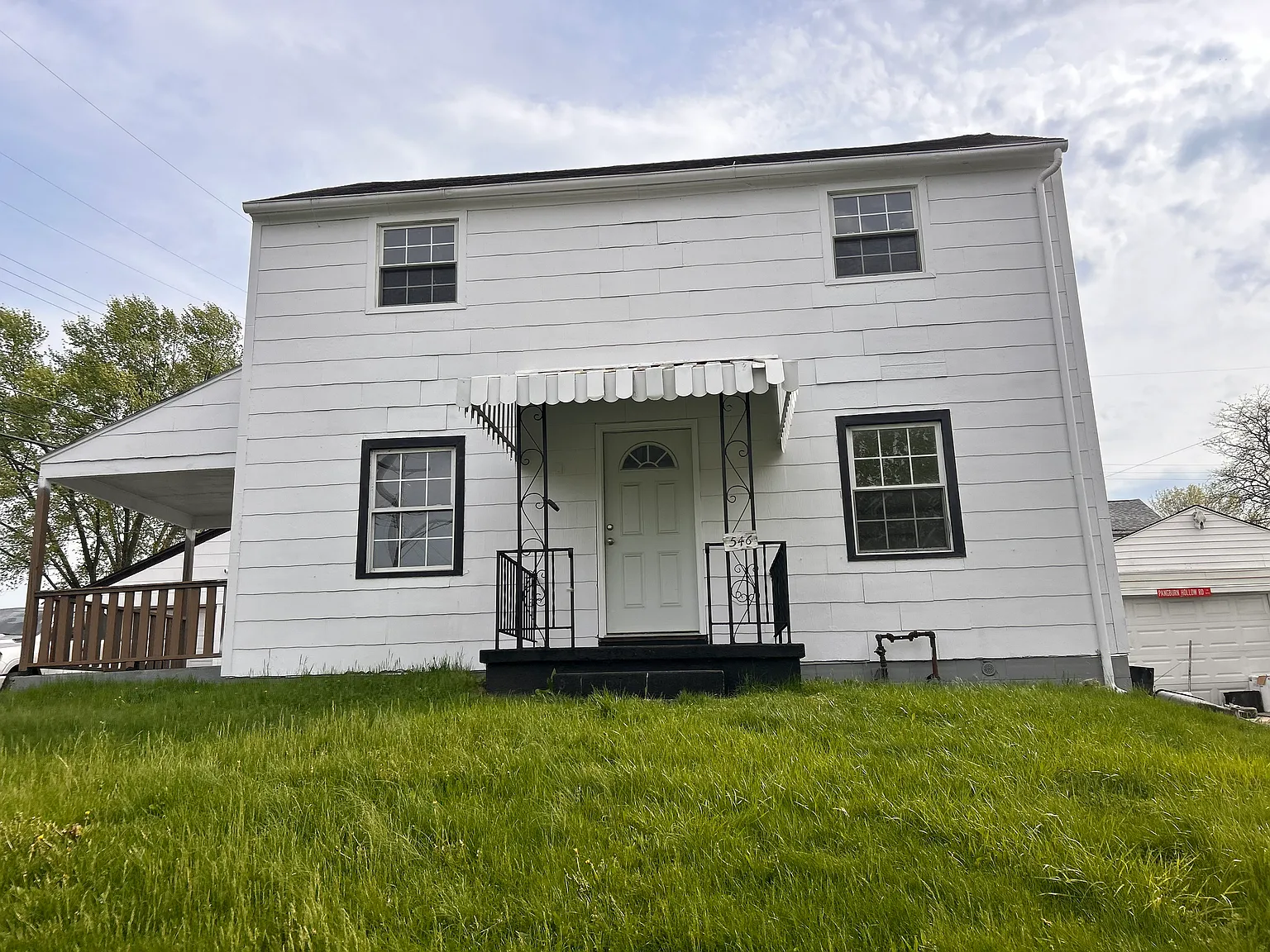 4 bed, 1026 sqft, $1,800 — Photo 1