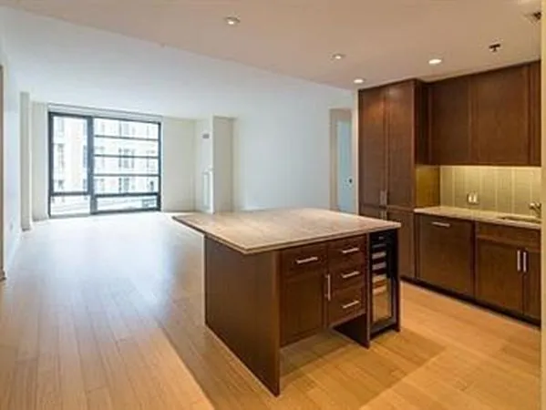 580 Washington St #501 — Photo 7