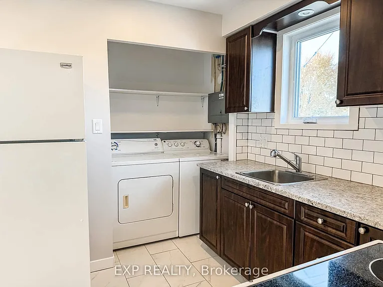 4515 Ste Catherine St #B — Photo 5