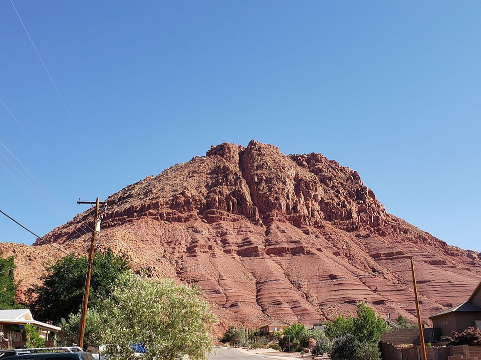 Red mountain  street view