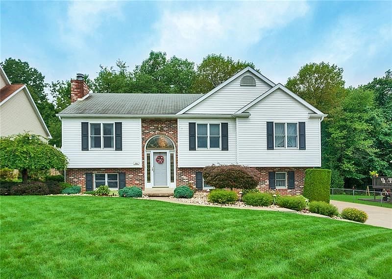Welcome to 108 Kilarney Drive!