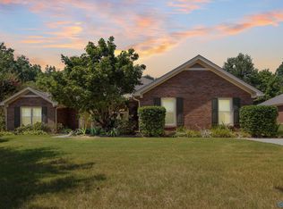 302 Knox Creek Trl, Madison, AL 35757