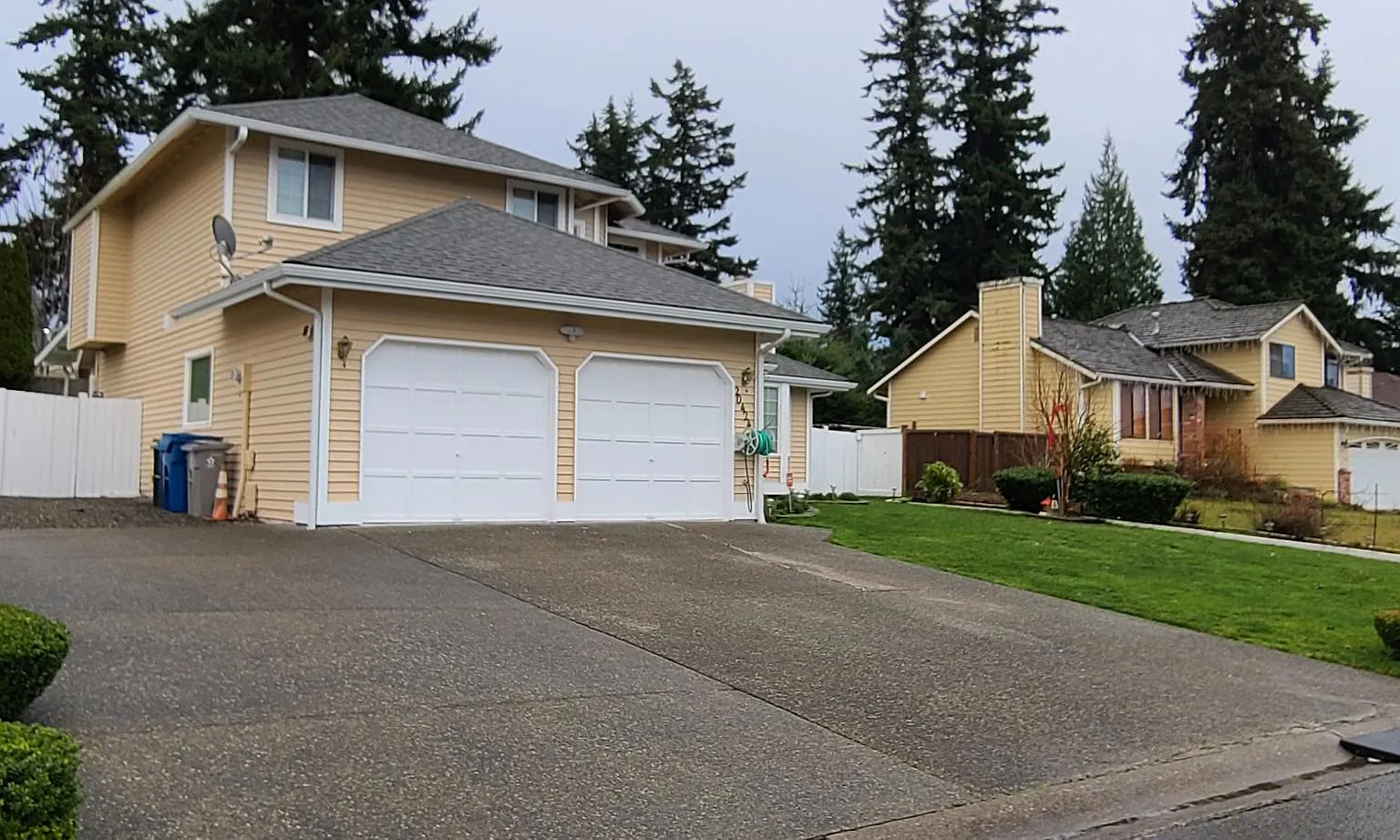 3 bed, 2.5 bath, 1570 sqft, $3,100 — Photo 2