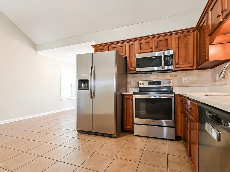 70 Desoto Ave — Photo 8