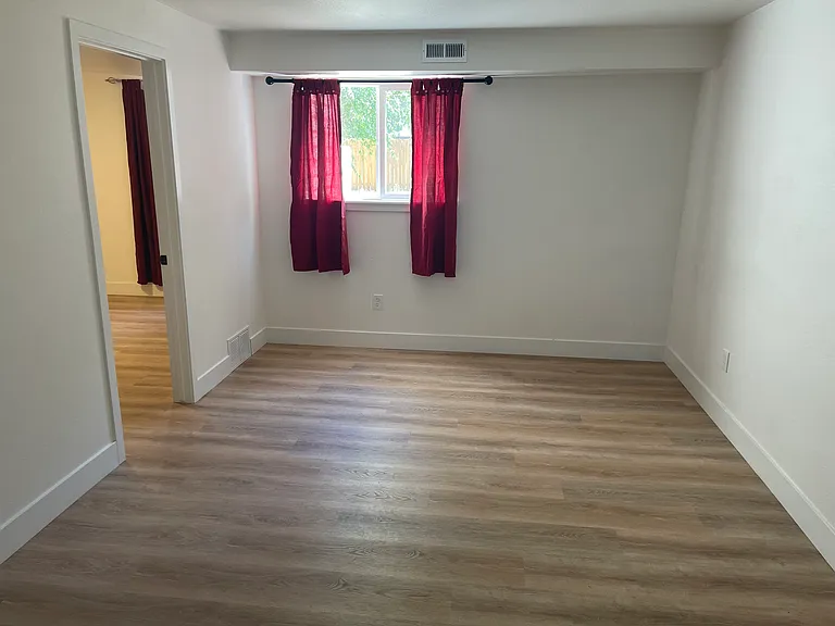 1144 Meadow St — Photo 11