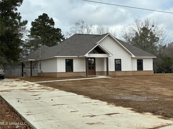 529 Fairlawn Trl, Brookhaven, MS 39601