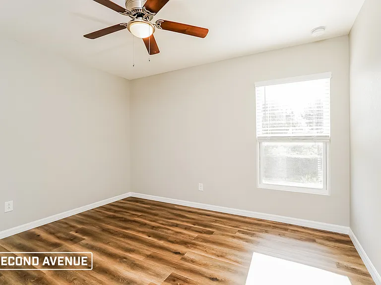 3201 29th St SW — Photo 11