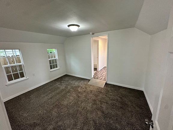 2nd image of 325 W Avenue D