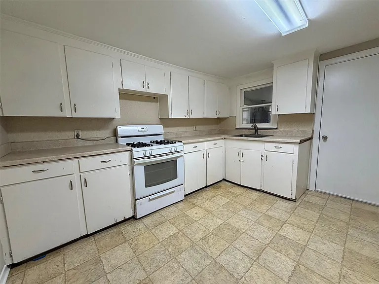 503 McKee St — Photo 9