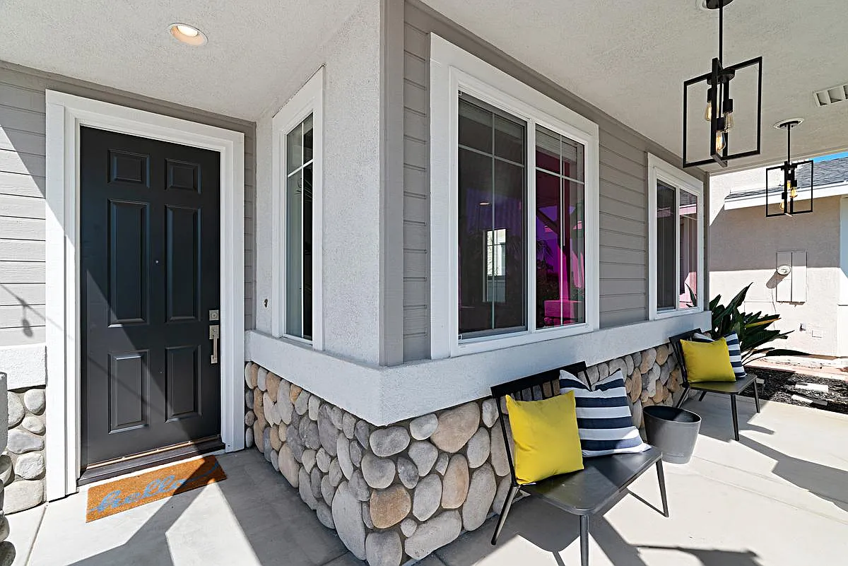 6945 Catamaran Dr — Photo 4