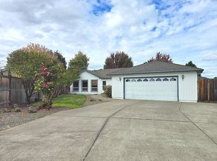 1738 Jessica Cir, Central Pt, OR 97502