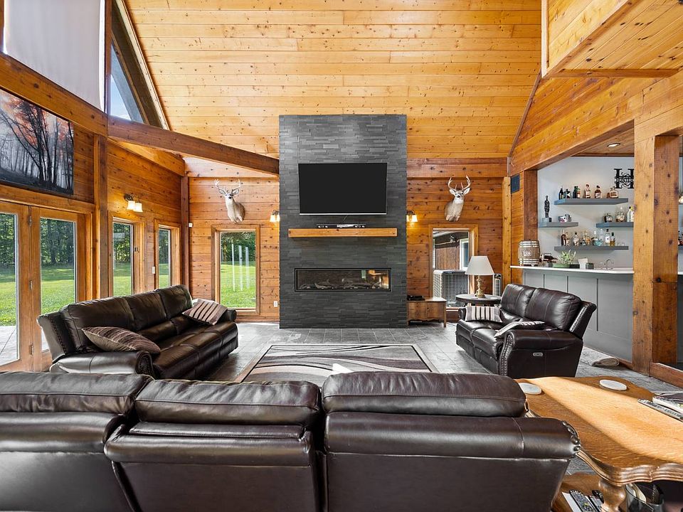 13th image of 5063 McClintocksburg Rd
