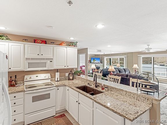 3rd image of 770 Pershing Dr #3A