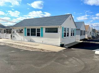 2 7th Ln, Seaside Park, NJ 08752