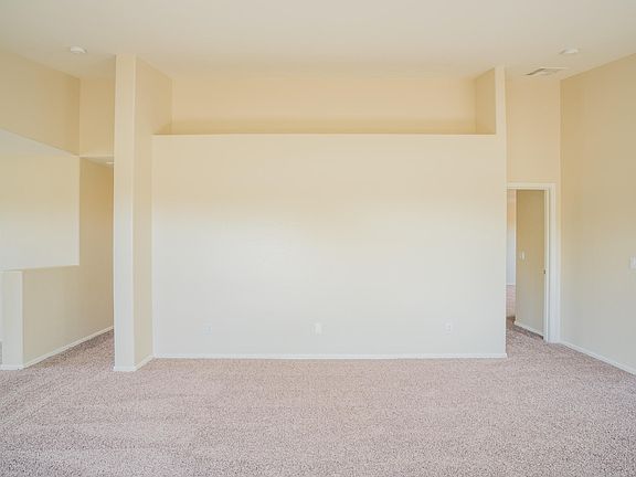 3rd image of 14826 W Ventura St