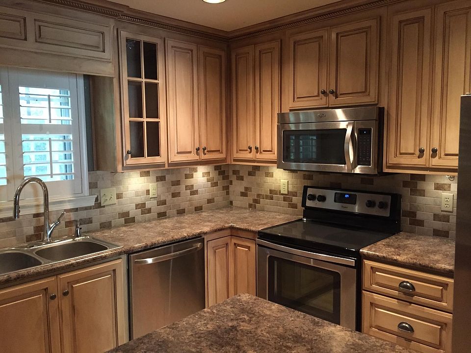 2nd image of 295 W Central Park St