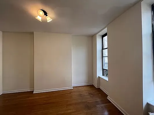 Rented by Oxford Property Group | media 29