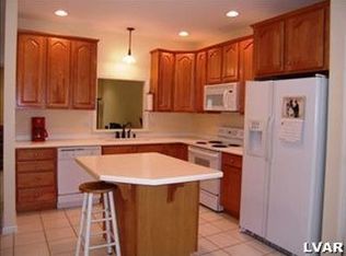 6608 Mine Dr, Macungie, PA