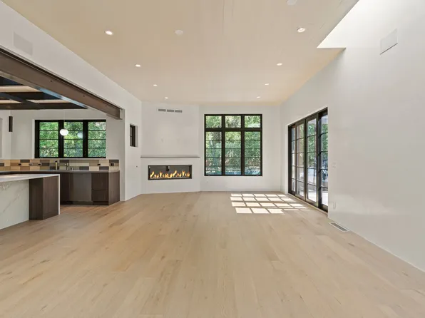 929 Canyon Rd, Santa Fe, NM 87501