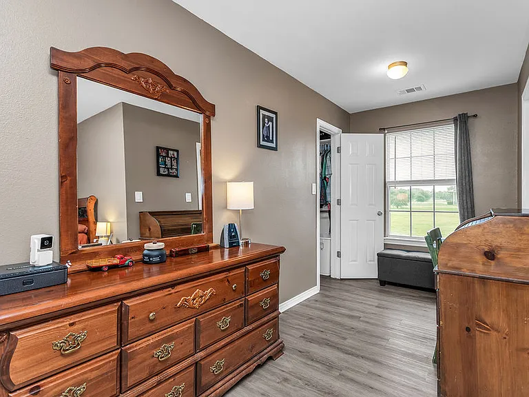 1808 County Road 2712 — Photo 15