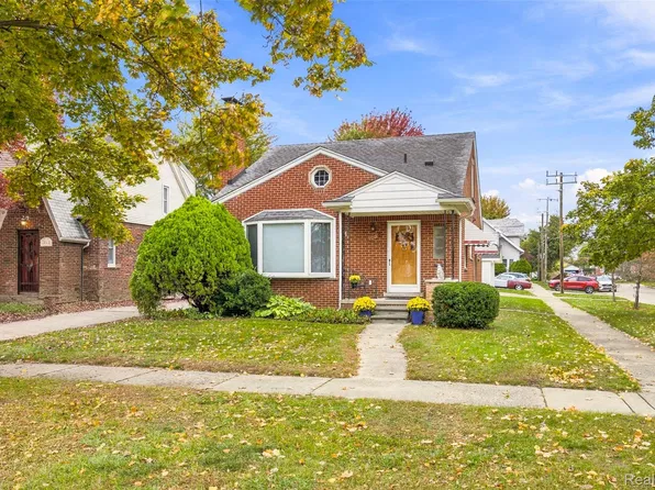2000 N York St, Dearborn, MI 48128