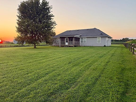 2nd image of 255 Dearen Farm Rd