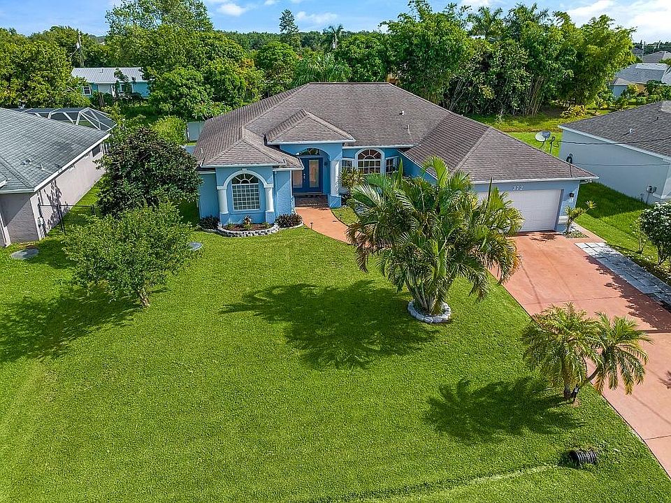 1st image of 372 SW Kestor Drive