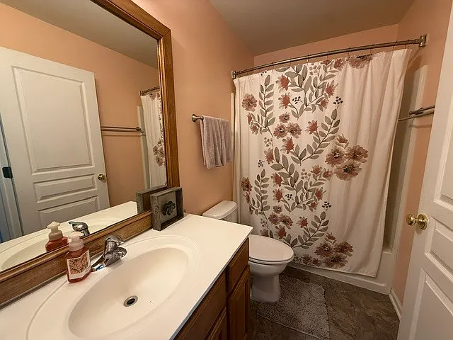 477 Belvedere Ln — Photo 13