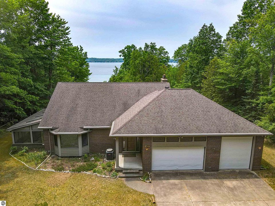 253 N East Torch Lake Dr, Central Lake, MI 49622 MLS 1911988 Zillow