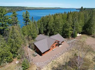 695 Loon Echo Ln, Grand Marais, MN 55604