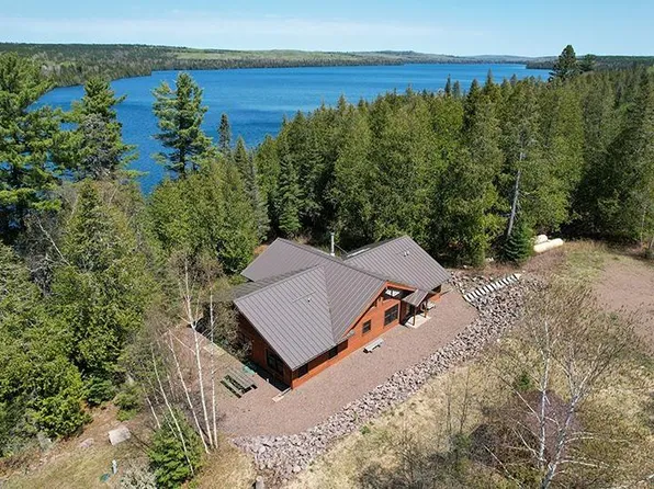695 Loon Echo Ln, Grand Marais, MN 55604