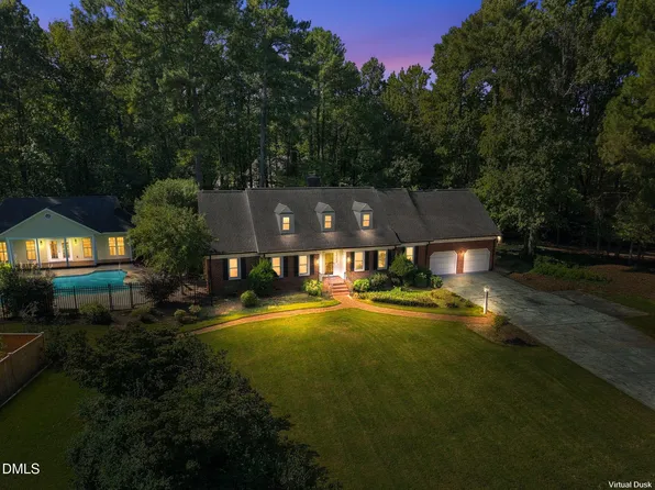 115 Meadowglades Ln, Cary, NC 27518