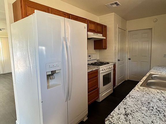 4th image of 4350 N 49th Ave