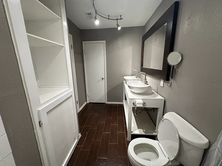 4345 Carter Creek Pkwy #6 — Photo 9