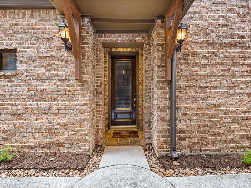 1st image of 1909 Summer St