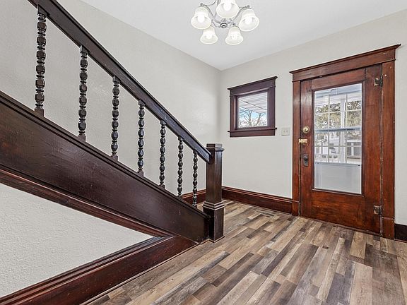 5th image of 507 Barrett St