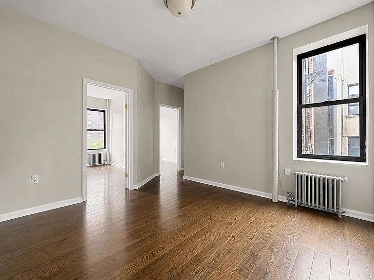 2254 5th Ave #16 — Photo 2