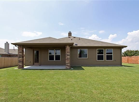 2nd image of 4016 Lone Star Ln