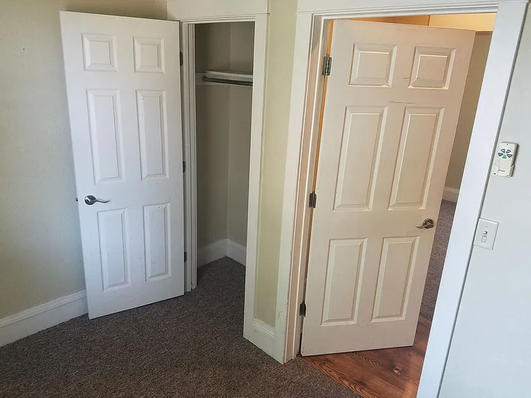 1000 E. Locust St. / 2906 N. Weil St. — Photo 12